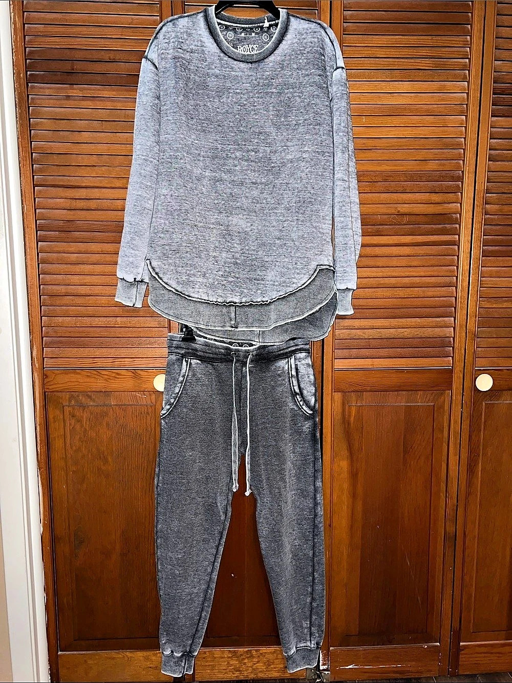 ROYCE Gray Two-Piece Jogger Set Size Medium